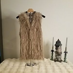 Chic Faux Fur Vest